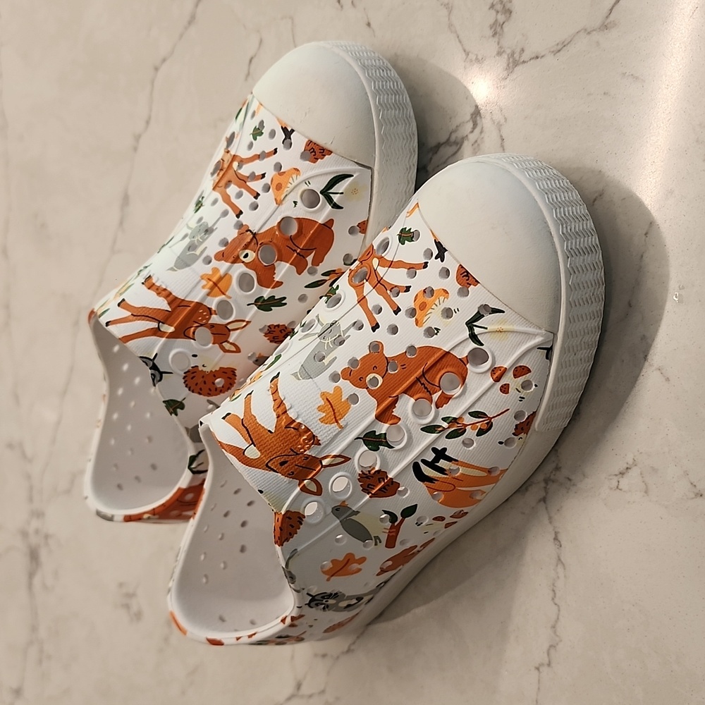 Native kids shoes C9